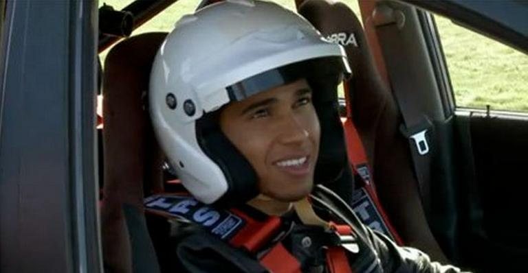 Lewis Hamilton bate record no programa de TV Top Gear - Reprodução