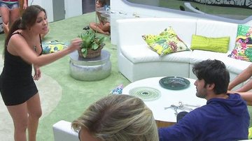 Kamilla e Marcello discutem - TV Globo/Reprodução
