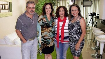 O produtor Mario Lamonica Pimentel, do programa virtual da WNTV, recebem Maria Nadir Camargo e Maria Emilia Genovesi, em São Paulo. - -