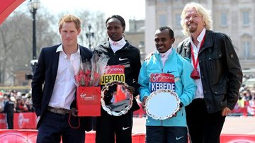 Príncipe Harry entregou os prêmios na Maratona de Londres - Getty Images