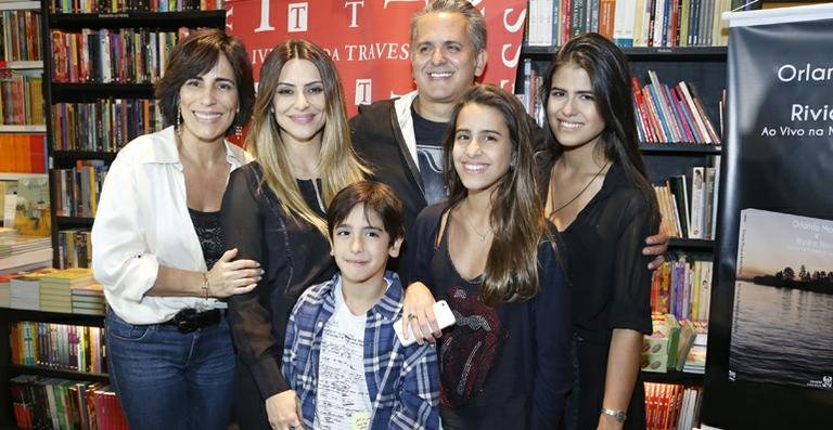 Orlando Morais e Gloria Pires com a família - Roberto Filho / AgNews