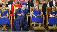 Princesa Beatrix acompanhada das netas, as princesas Catharina-Amalia, Alexia e Ariane na cerimônia religiosa da coroação de Willem-Alexander, na Holanda - Reuters