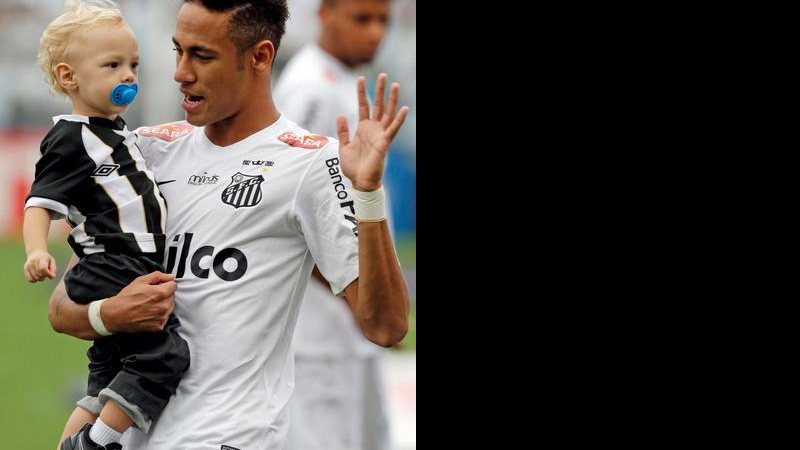 Neymar e o filho Davi Lucca - Reuters