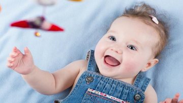 O móbile ajuda a estimular as capacidades visuais e auditivas do bebê. Confira a galeria e veja alguns modelos! - Shutterstock
