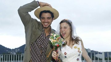 Alice Wegmann e Rodrigo Simas: noivos em festa junina - Roberto Filho/AgNews