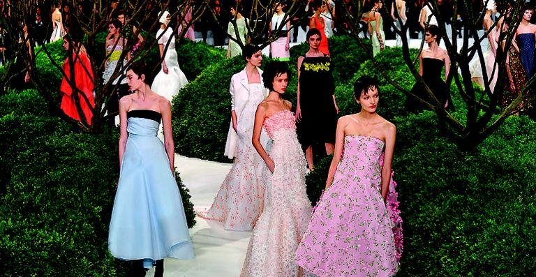 Haute Couture - As tendências que as grandes grifes mundiais levam às passarelas - Marcio Madeira