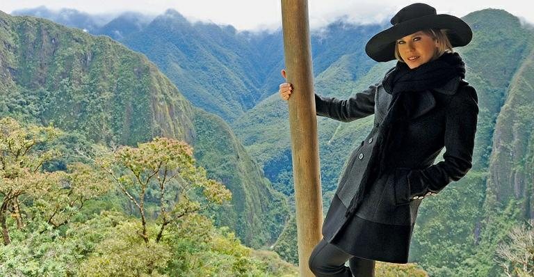 Em Machu Picchu, durante intervalo das gravações de Amor à Vida, a atriz curte o visual fascinante e a aura mágica do lugar onde pôde ‘sentir a força da terra e da natureza’ - Estevan Avellar