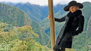 Em Machu Picchu, durante intervalo das gravações de Amor à Vida, a atriz curte o visual fascinante e a aura mágica do lugar onde pôde ‘sentir a força da terra e da natureza’ - Estevan Avellar