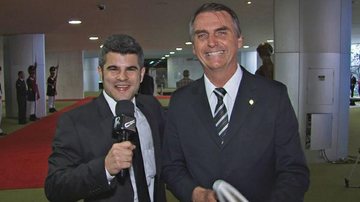 Guga Noblat, novo repórter do CQC, entrevista Jair Bolsonaro - Divulgação/Band