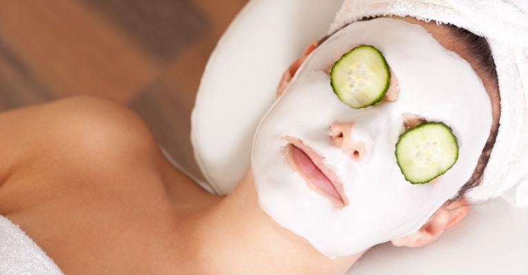 Cuide da beleza: aposte nos tratamentos noturnos para a pele e cabelo - Shutterstock