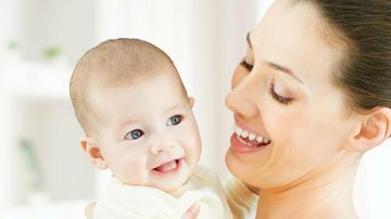Os bebês só conseguem sorrir socialmente a partir do terceiro mês de vida - Shutterstock