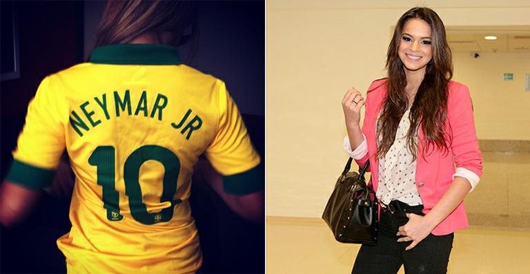 Rafaella Santos já está pronta para torcer por Neymar; Bruna Marquezine em pose nos bastidores do Domingão - Instagram/Reprodução e Domingão/TV Globo