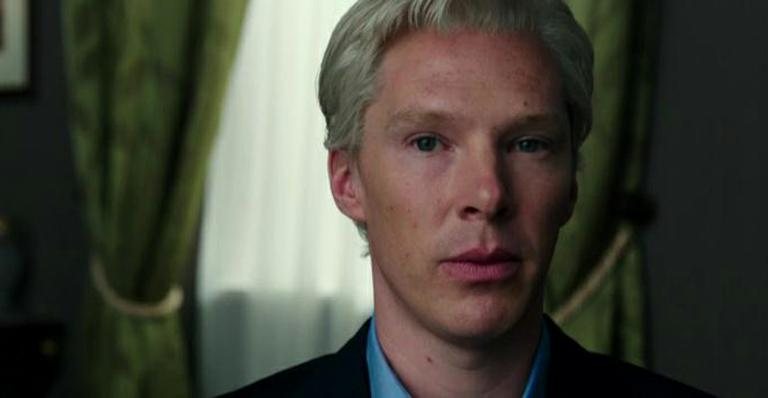 Benedict Cumberbatch intepreta Julian Assange no cinema - Reprodução/YouTube