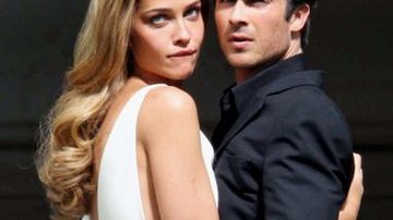 Na Itália, a top mineira e o ator americano da série The Vampire Diaries posam em clima de sedução, mas negam envolvimento amoroso. - Look Press Agency