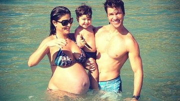 Juliana Paes com o filho e o marido - Reprodução/Instagram