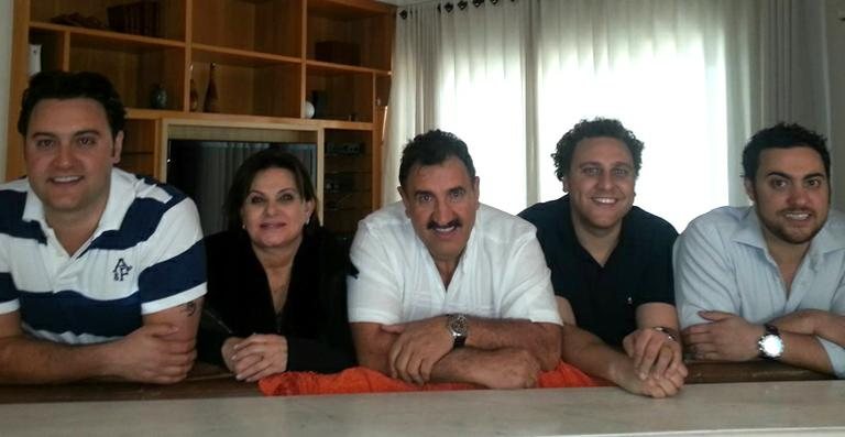 Ratinho apresenta a família no 'Domingo Legal' - Divulgação/SBT