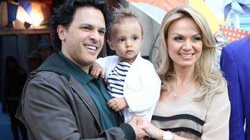 Eliana com o filho, Arthur, e o marido, João Marcelo Bôscoli - Thiago Duran e Léo Franco / AgNews