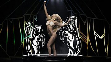 Lady Gaga divulga o clipe de 'Applause' - Reprodução