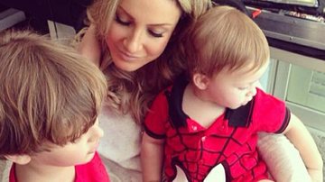 Claudia Leitte com os filhos, Davi e Rafael - Reprodução/Instagram
