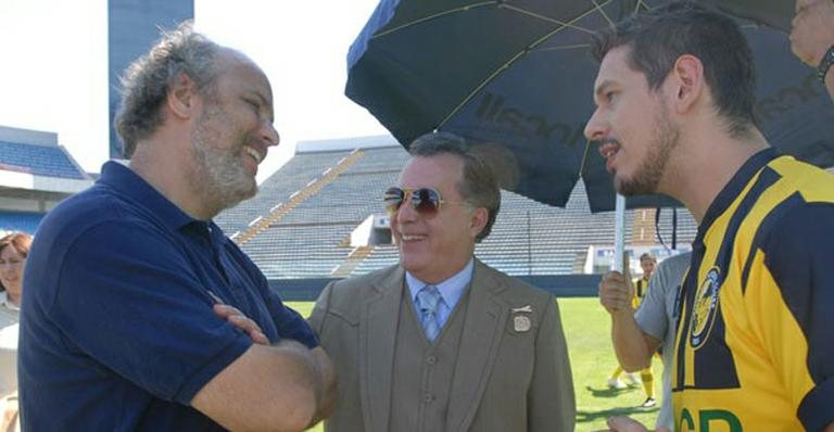 João Vicente de Castro com o diretor Luiz Villaça e Tony Ramos - Zé Paulo Cardeal/ TV Globo