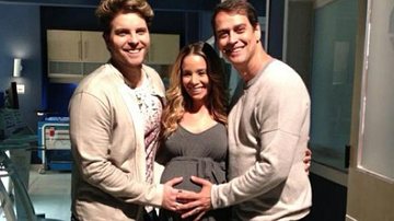 Danielle Winits com barriga de grávida - Instagram/Reprodução