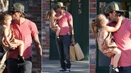 David Beckham enche Harper Seven de beijos em Los Angeles - Foto-montagem