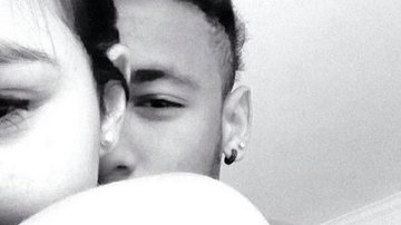 Neymar publica foto agarradinho a Bruna Marquezine - Instagram/Reprodução