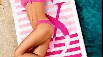 Adriana Lima posa para marca de lingeries - Target Press via The Grosby Group