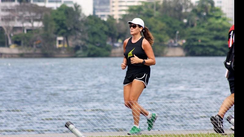 Renata Ceribelli e seu hábito de correr na Lagoa - JC Pereira