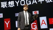 Ashton Kutcher lança tablet - China Daily/ Reuters