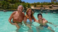 Helô Pinheiro  com sua família em Resorts - João Raposo
