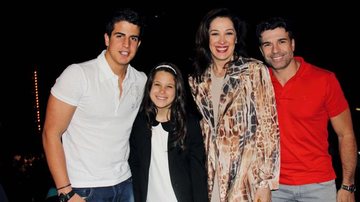 Claudia Raia confere Elis, o Musical no Rio ao lado dos filhos - Rodrigo Souza/AgNews