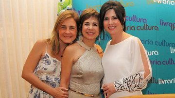 Adriana Esteves prestigia o lançamento do livro de sua irmã - Daniel Delmiro/AgNews