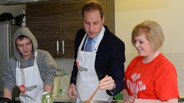 Príncipe William aprende a cozinhar - Splash News