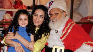 Tânia Mara leva a filha Maysa para ver Papai Noel - Marcus Pavão