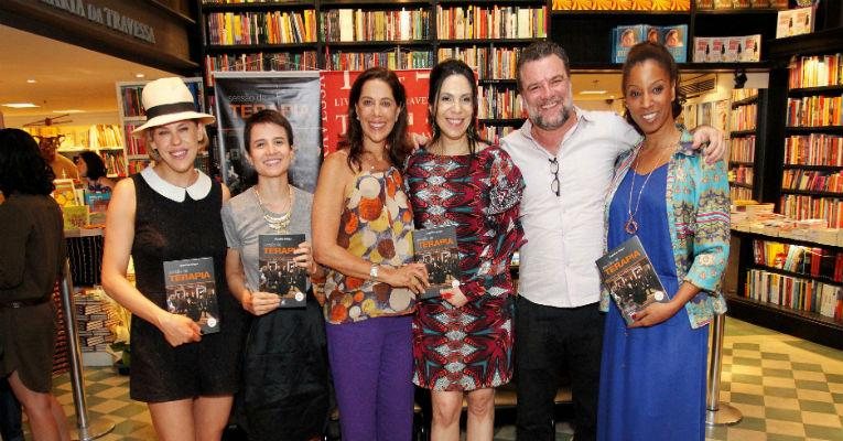 Bárbara Paz, Bianca Comparato, Angela Vieira, a autora, Adriano Garib e Adriana Lessa - Anderson Borde/Agnews E Rob Erto Filho