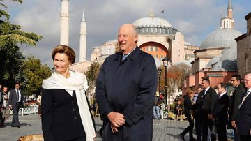 Reis Sonja e Harald visitam principais pontos turísticos em viagem à Istambul - Murad Sezer/ Reuters