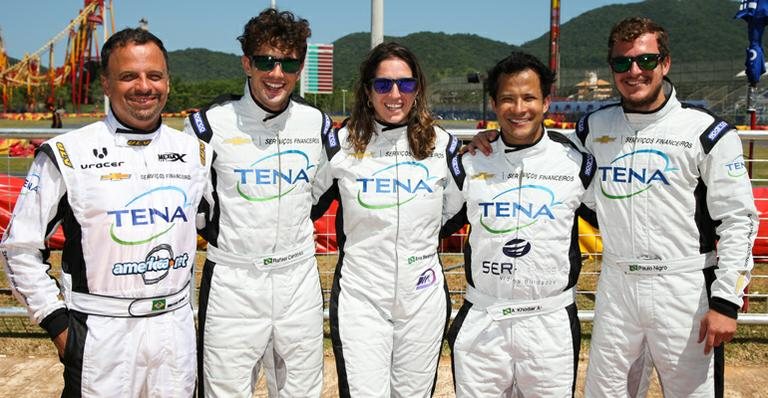 Pilotos famosos participam de corrida de kart - Divulgação