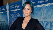 Demi Lovato aparece com look preto em pré-estreia de filme em L.A. - -