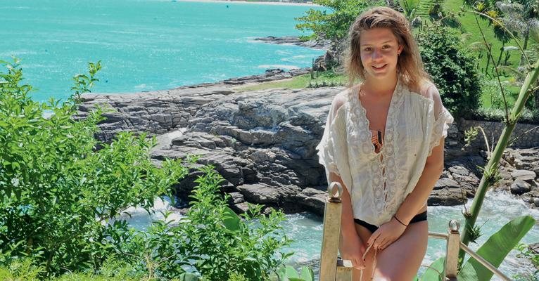 Adèle Exarchopoulos se encanta com a paisagem exuberante de Búzios no Rio - Marcelo Dutra
