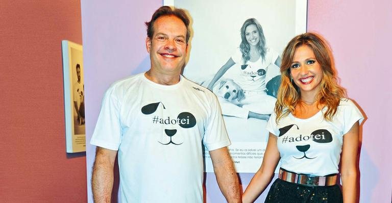 Luisa Mell e seu marido na mostra do projeto #adotei em prol dos animais em São Paulo - João Passos/Brasil Fotopress