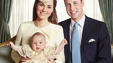 Príncipe George com os pais, Kate Middleton e príncipe William - Reprodução