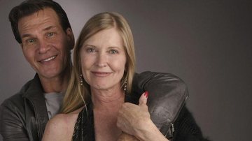 Em foto tirada em 2005, Lisa Niemi posa ao lado de Patrick Swayze, que morreu há quatro anos - GettyImages