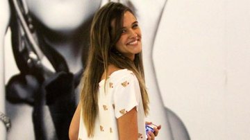 Juliana Paiva prefere usar roupas de estilo diferente de sua personagem Lili - Marcos Ferreira/ Photo Rio News