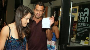 Malvino Salvador e namorada assistem peça com Eriberto Leão - Thyago Andrade/Foto Rio News