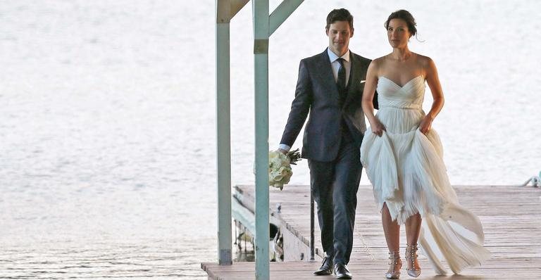 Justin Bartha se casa em cerimônia romântica e intima no Havaí - AKM-GSI/AKM-GSI
