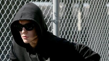 Justin Bieber ao deixar a prisão - Getty Images