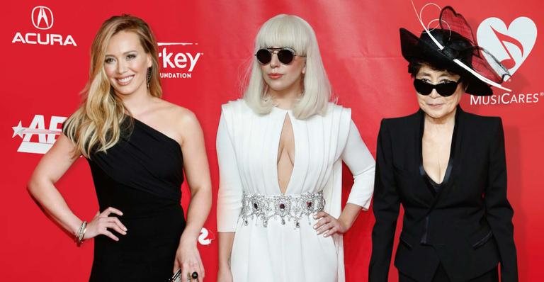 Hilary Duff, Lady Gaga e Yoko Ono brilham juntas em gala em Los Angeles - Danny <oloshok/ Reuters