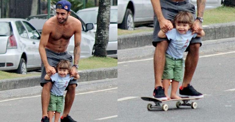 Dom, filho de Piovani, faz manobras no skate - JC Pereira/AgNews