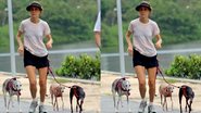 Betty Gofman passeia com seus cachorros no Rio - Daniel Delmiro/ AgNews